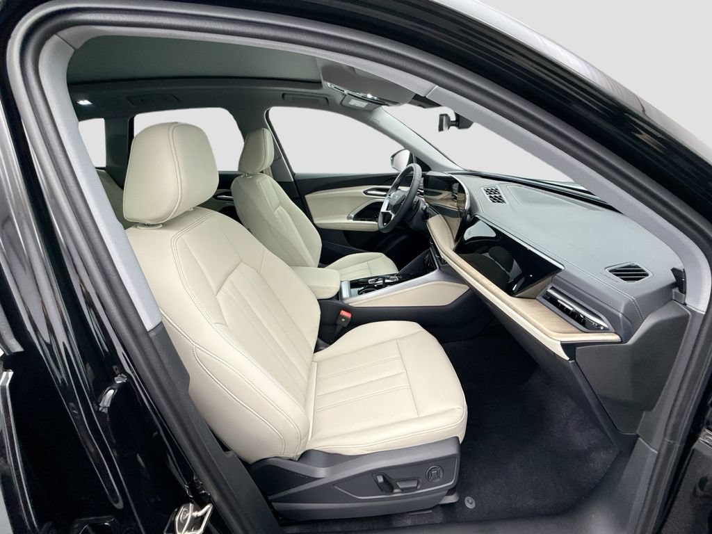 Used 2025 Audi Q5 Premium AWD/4WD image 21