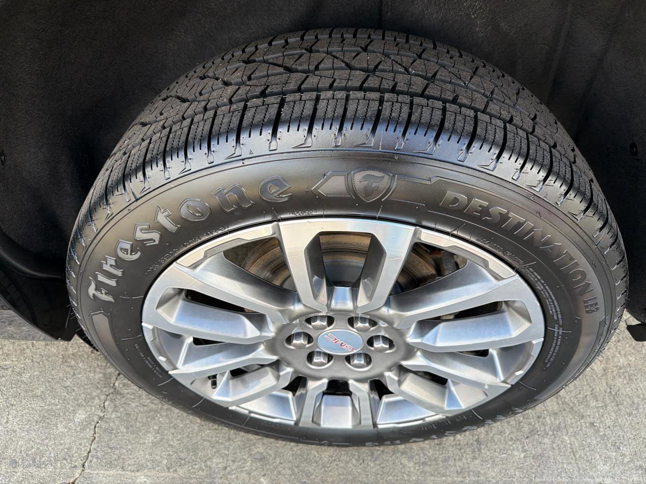 Used 2023 GMC Acadia Denali w/ Denali Ultimate Package image 24