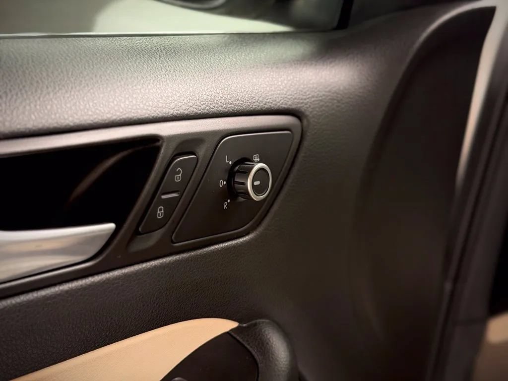 Used 2014 Volkswagen Jetta TDI FWD image 38