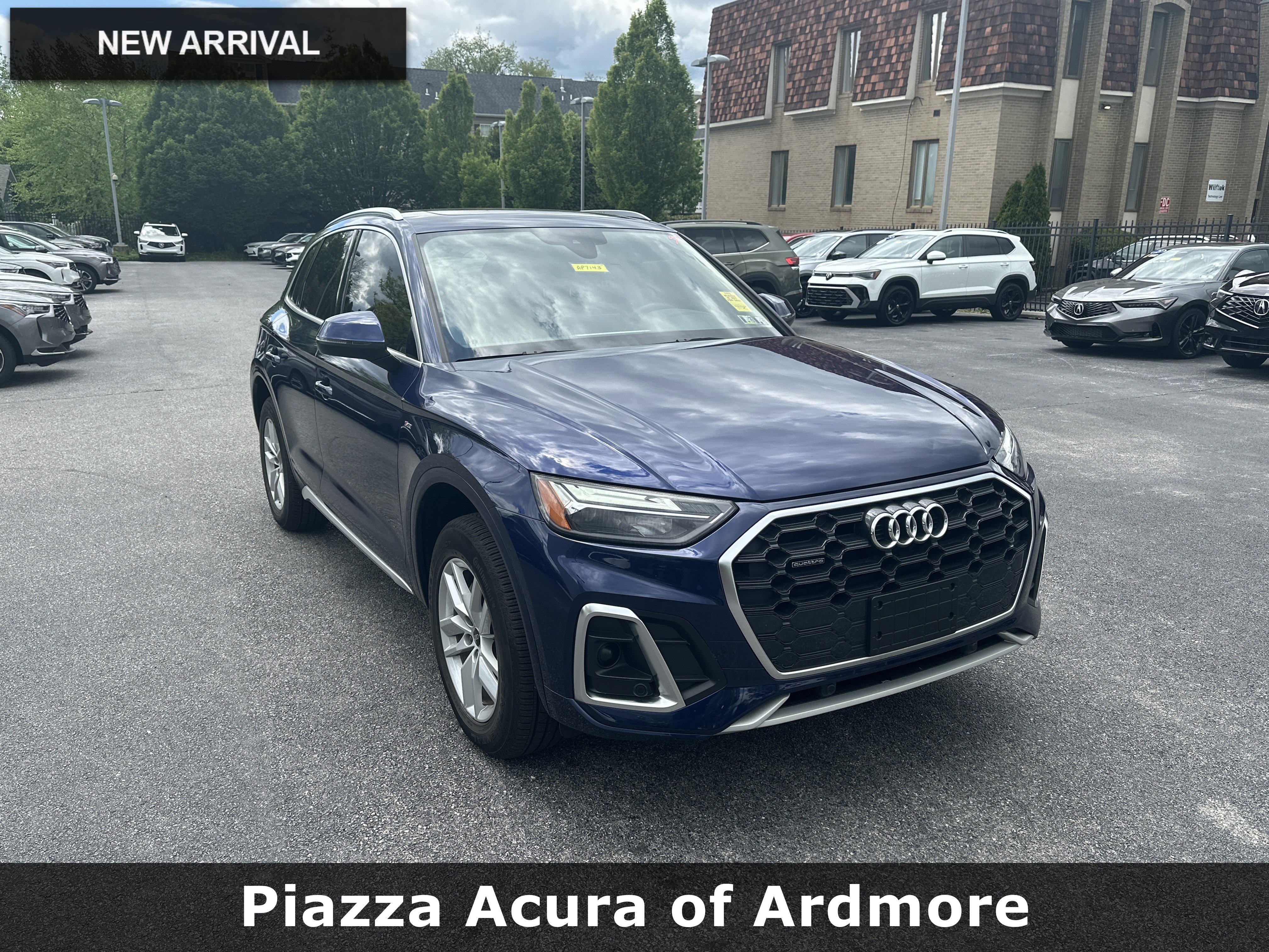 Used 2023 Audi Q5 2.0T Premium w/ Convenience Package AWD/4WD image 1