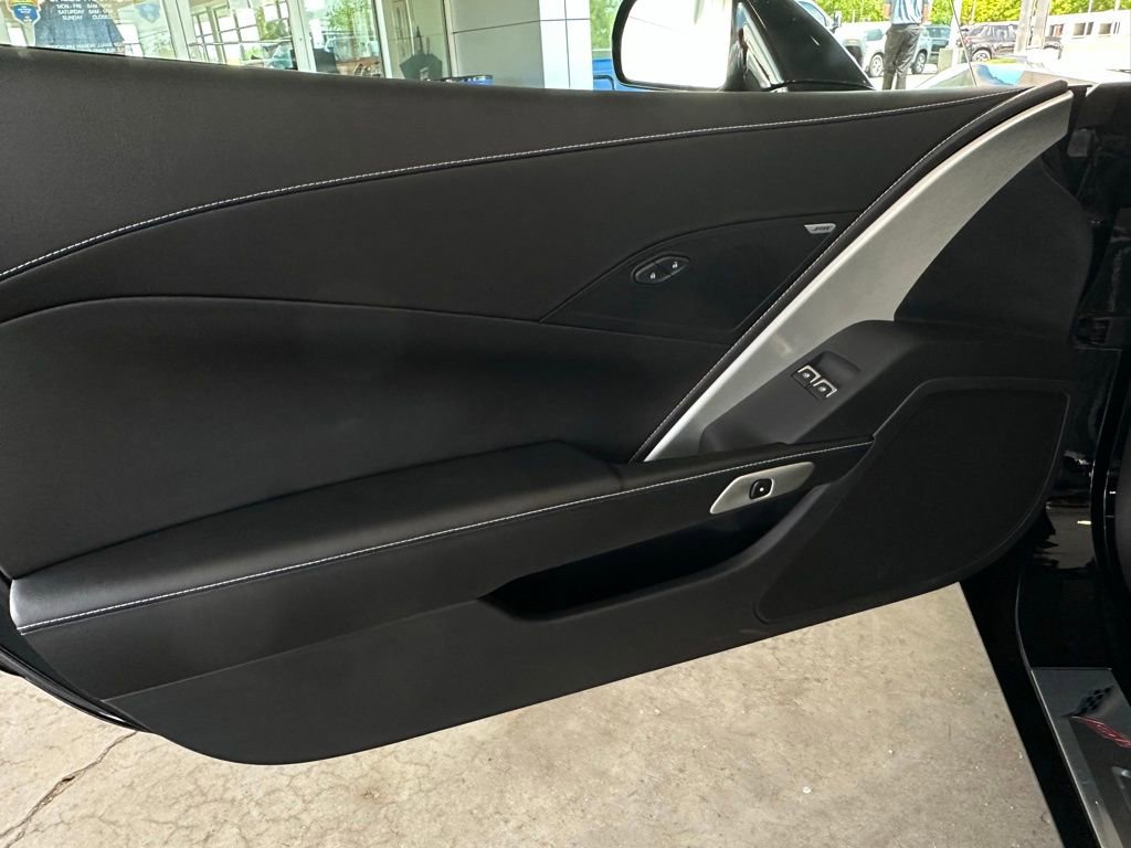 Used 2015 Chevrolet Corvette Stingray Coupe w/ ZF1 Appearance Package RWD image 12