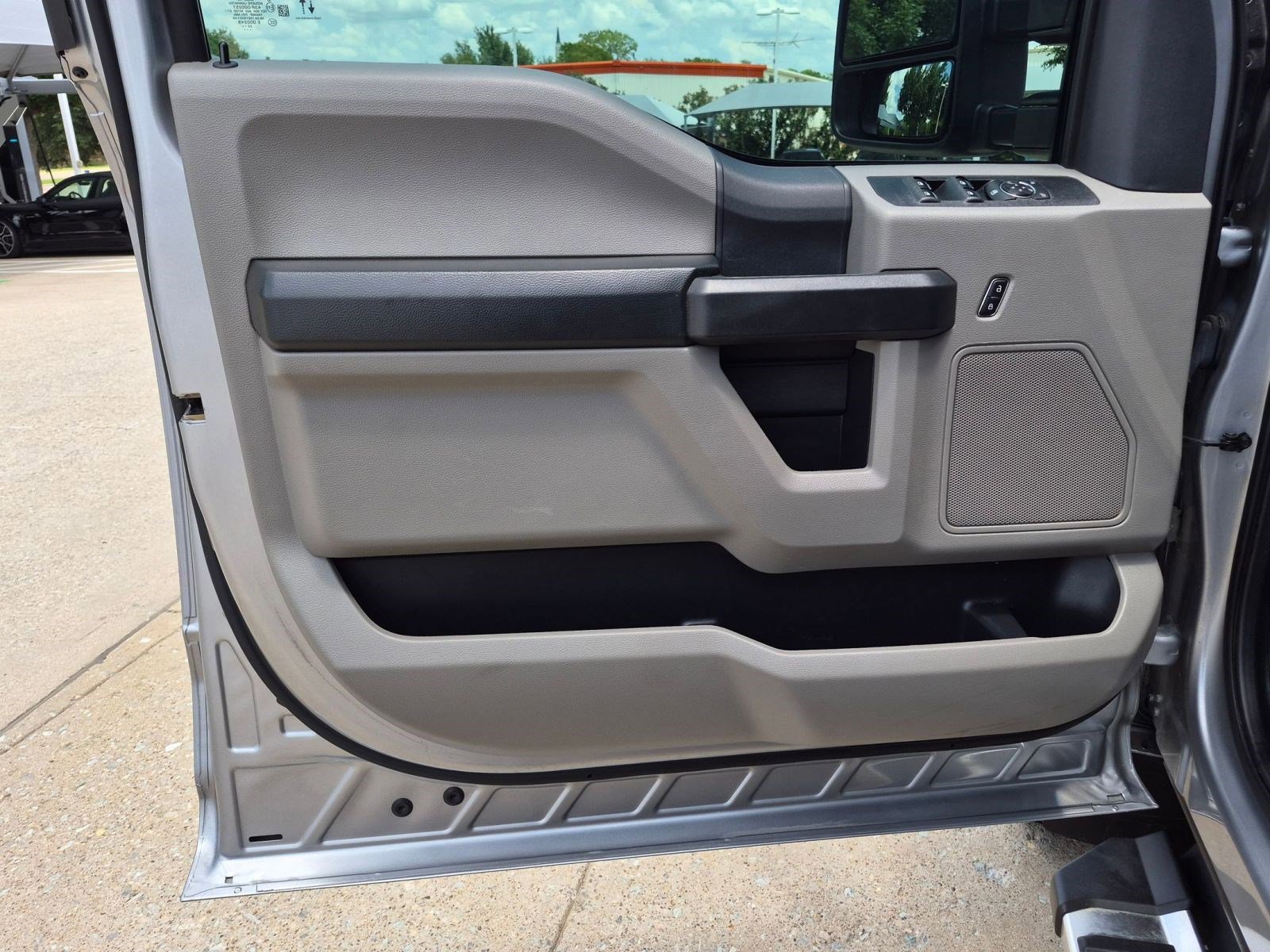 Used 2022 Ford F250 XL w/ STX Appearance Package AWD/4WD image 13