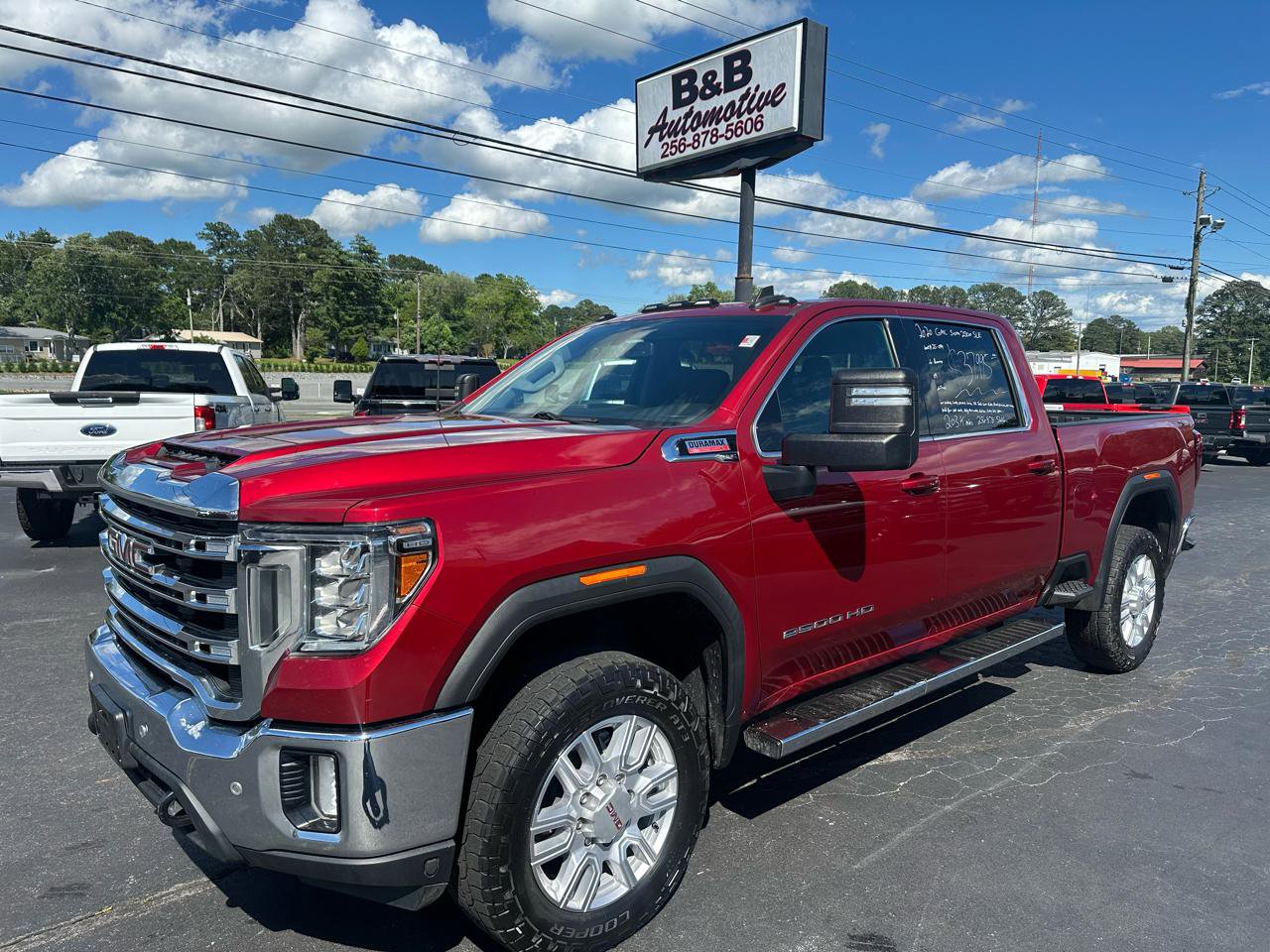 Used 2020 GMC Sierra 2500 SLE w/ SLE Value Package; AWD/4WD image 1