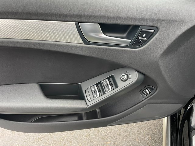 Used 2016 Audi A4 Premium image 13