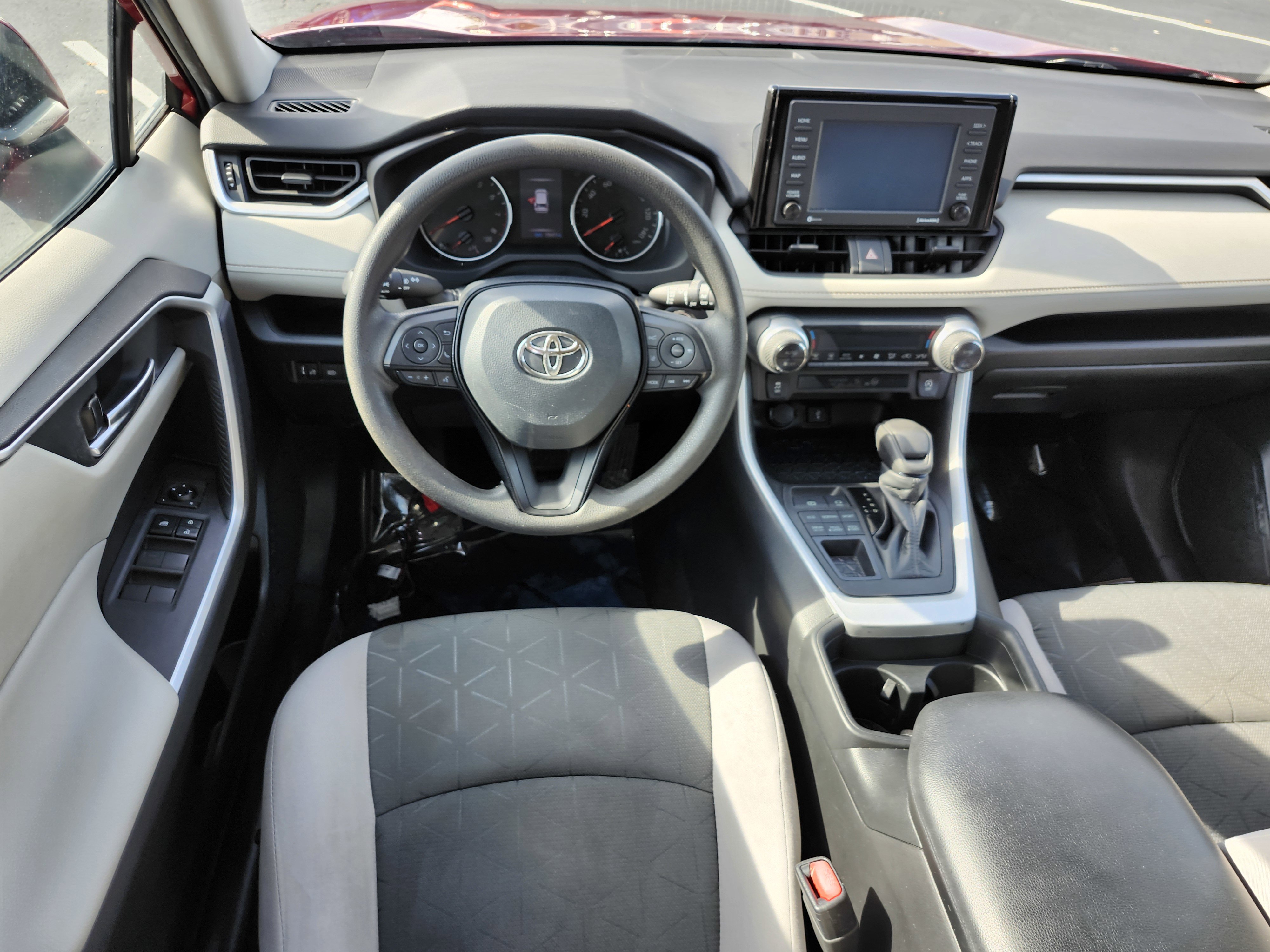 Used 2021 Toyota RAV4 XLE image 19