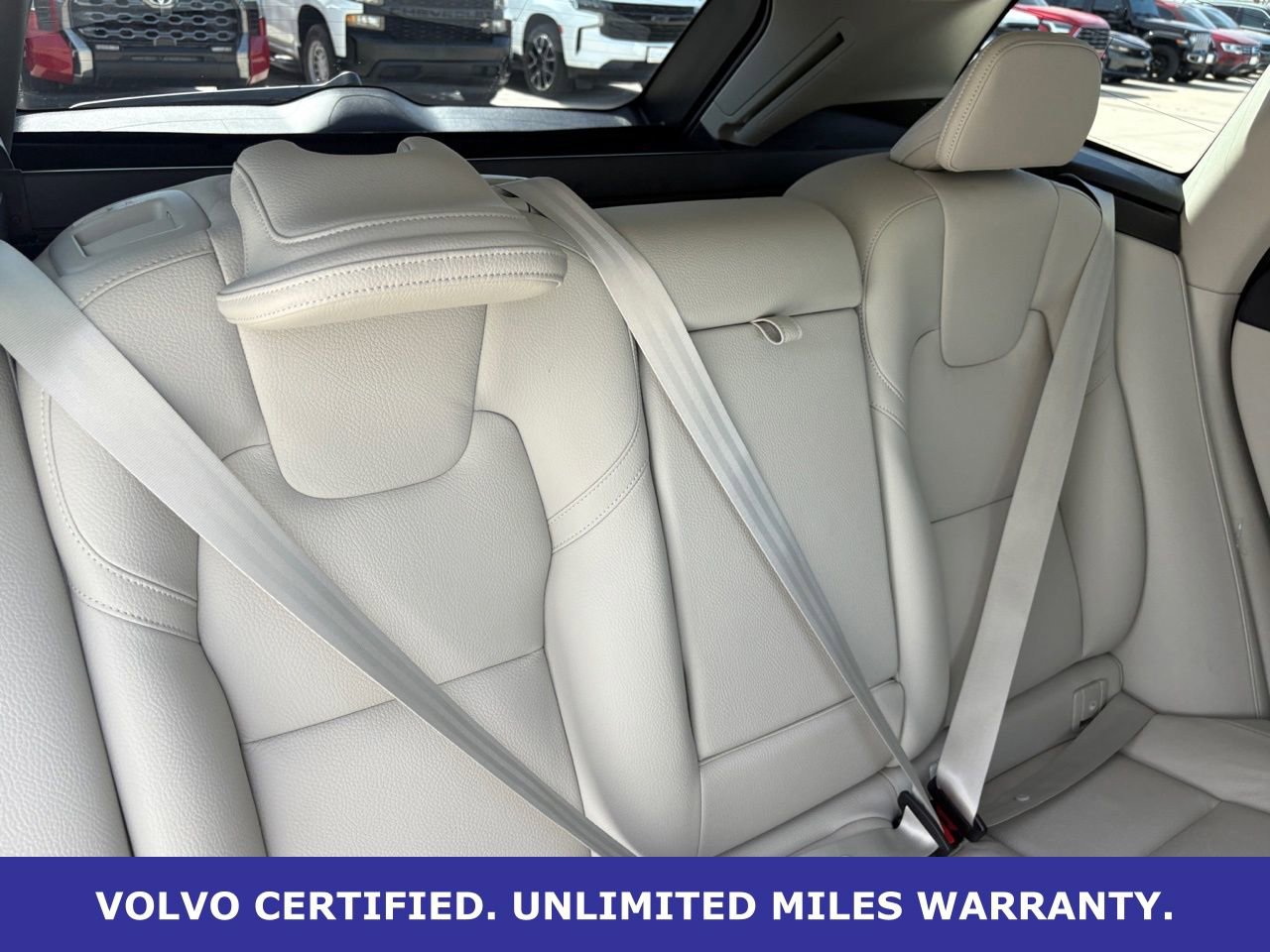 Certified 2024 Volvo XC60 T8 Plus w/ Protection Package Premier image 33