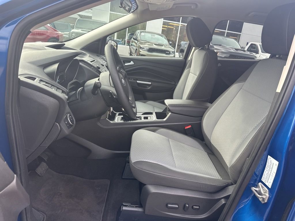 Used 2017 Ford Escape SE w/ SE Cold Weather Package image 11