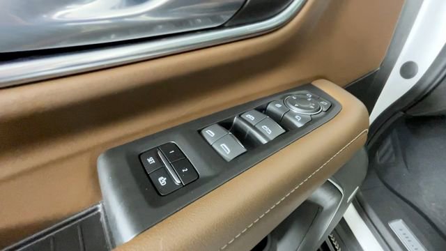 Used 2023 Chevrolet Tahoe High Country w/ Advanced Technology Package AWD/4WD image 17