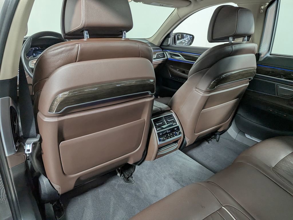 Used 2021 BMW 750i xDrive w/ Luxury Rear Seating Package AWD/4WD image 48