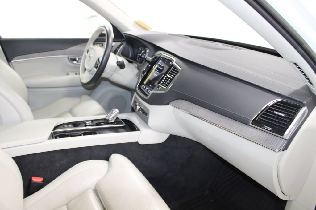 Used 2022 Volvo XC90 T8 Inscription w/ Advanced Package AWD/4WD image 24