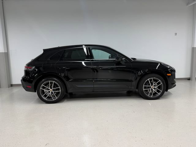 Certified 2026 Porsche Macan AWD/4WD image 6