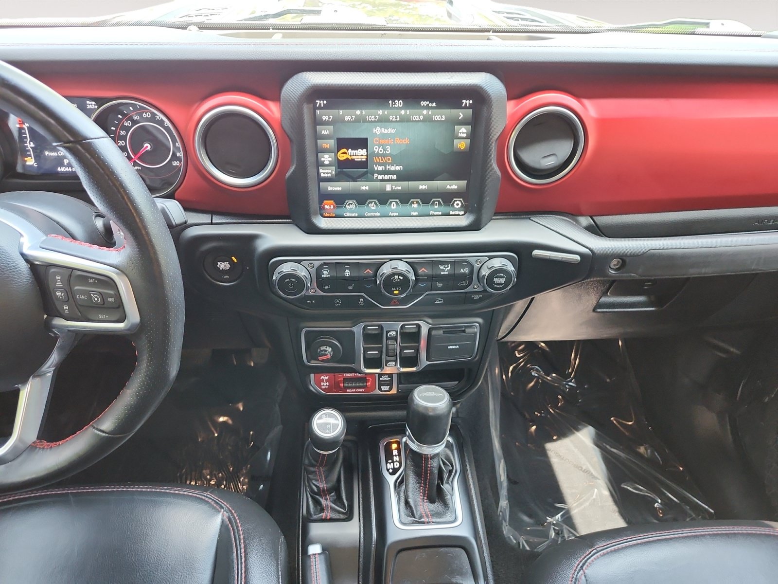 Used 2021 Jeep Gladiator Rubicon AWD/4WD image 11