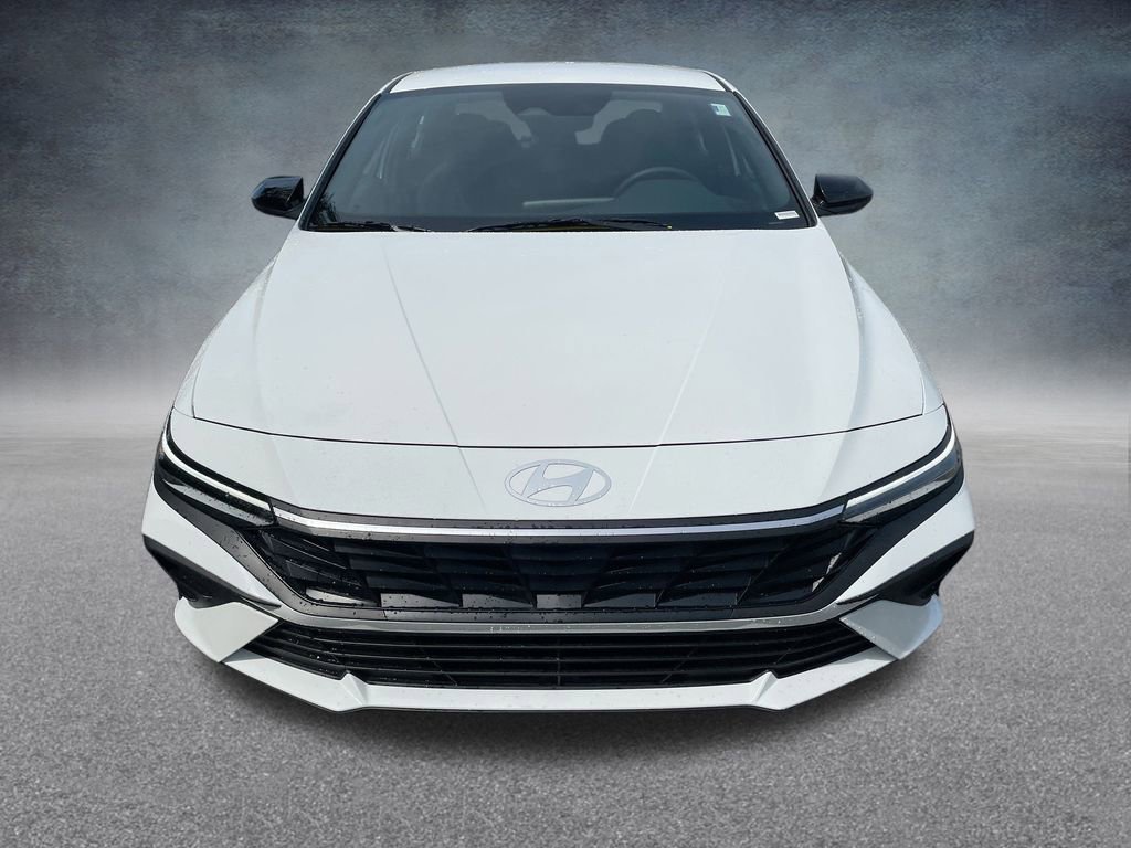 Used 2025 Hyundai Elantra Sport image 35