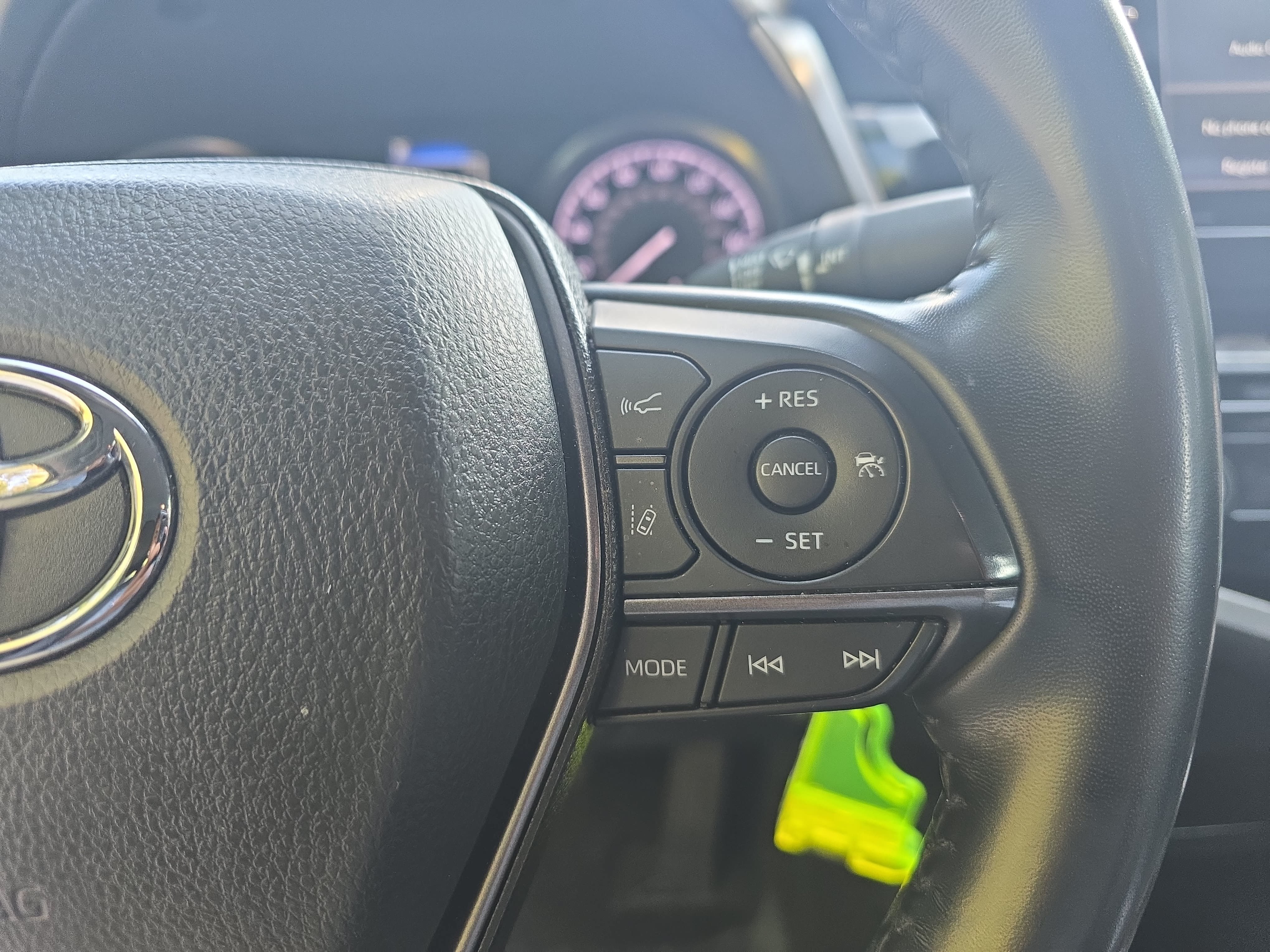 Used 2024 Toyota Camry SE FWD image 17