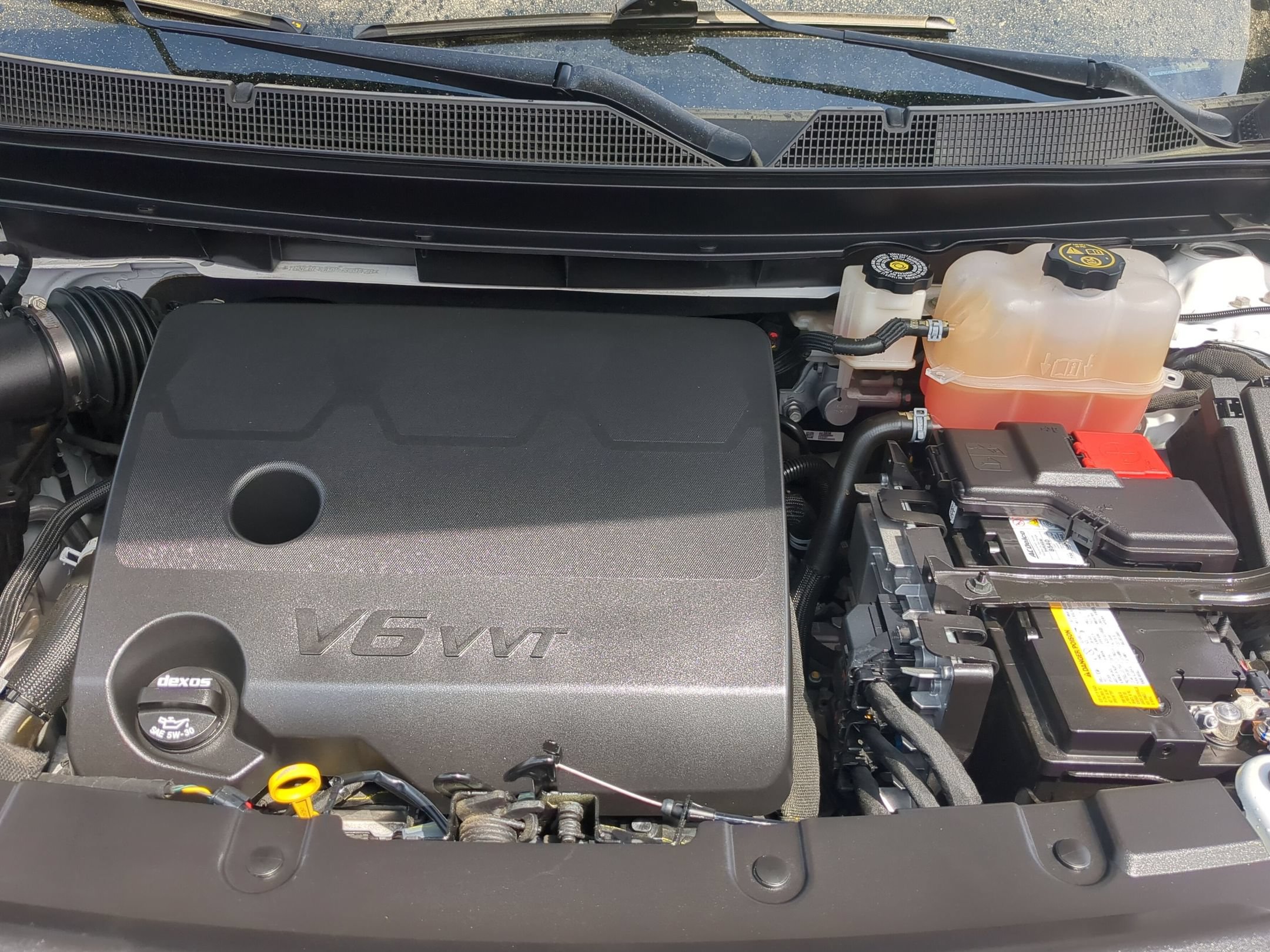 Used 2023 Chevrolet Traverse LS FWD image 32