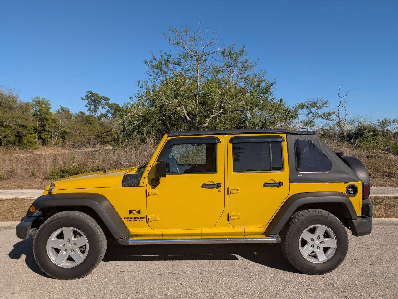 Used 2009 Jeep Wrangler Unlimited X image 9