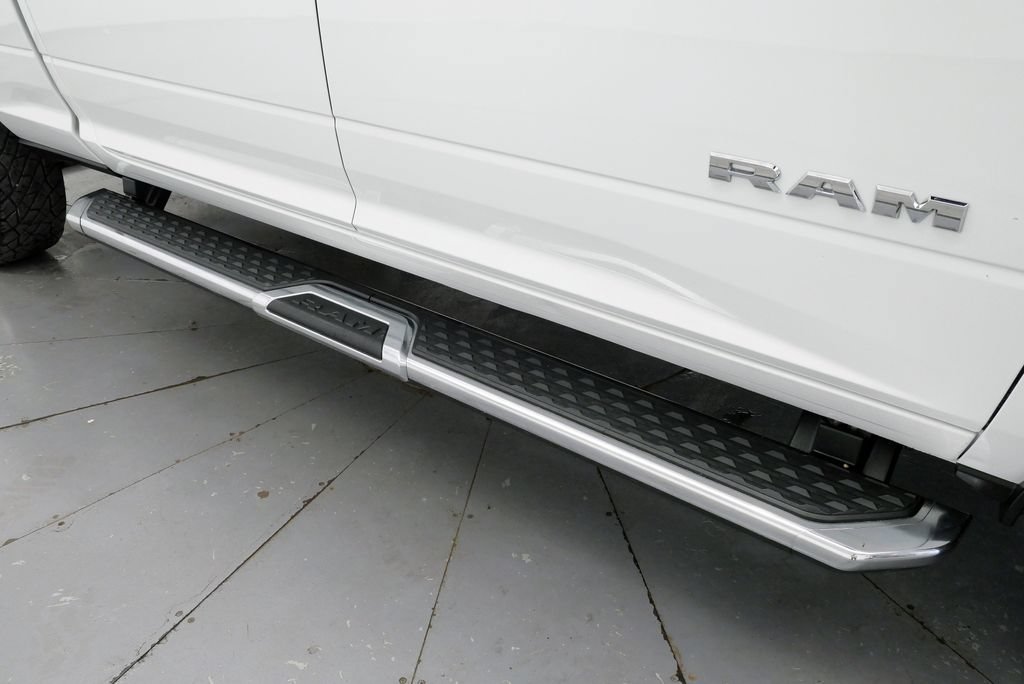 Used 2024 RAM 2500 Big Horn AWD/4WD image 36