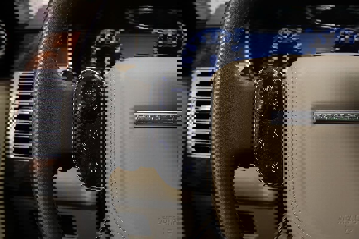 Used 2020 Land Rover Range Rover HSE AWD/4WD image 19