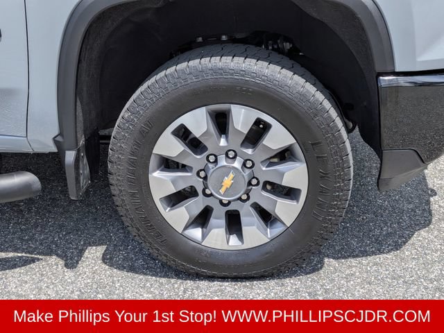 Used 2024 Chevrolet Silverado 2500 Custom w/ Custom Value Package AWD/4WD image 10