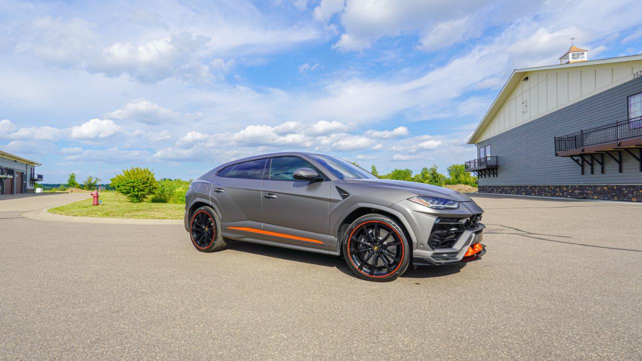 Used 2022 Lamborghini Urus AWD/4WD image 20