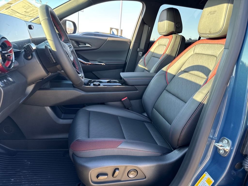 New 2026 Chevrolet Equinox RS w/ LPO, Floor Liner Package image 12