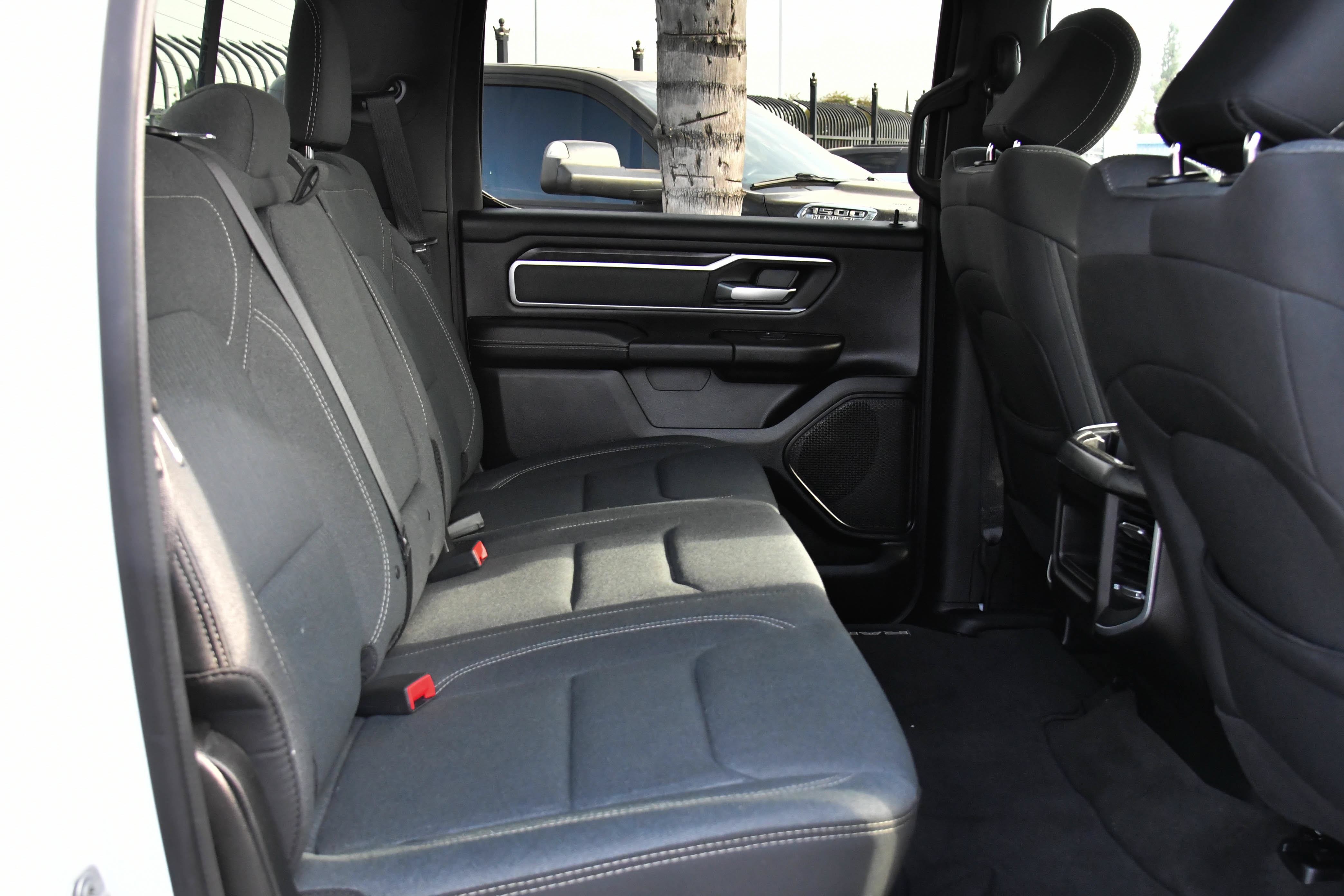 Used 2022 RAM 1500 Big Horn AWD/4WD image 46