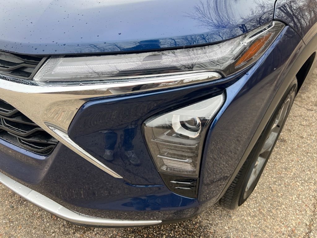 Certified 2024 Chevrolet Trax LT w/ Driver Confidence Package image 11