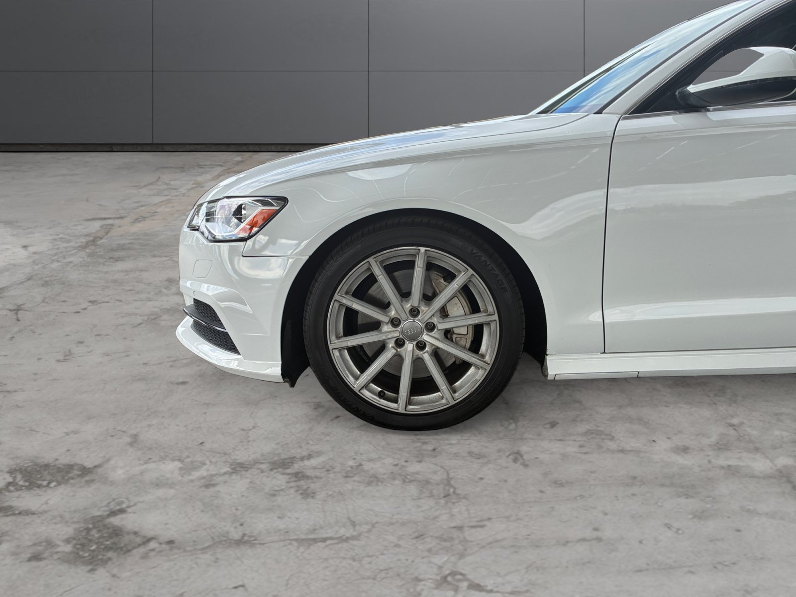 Used 2018 Audi A6 2.0T Premium w/ 19" Sport Package FWD image 9