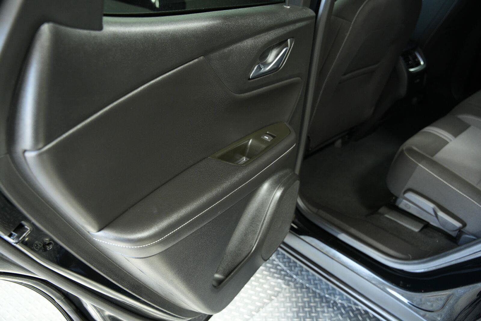 Certified 2025 Chevrolet Blazer LT FWD image 29