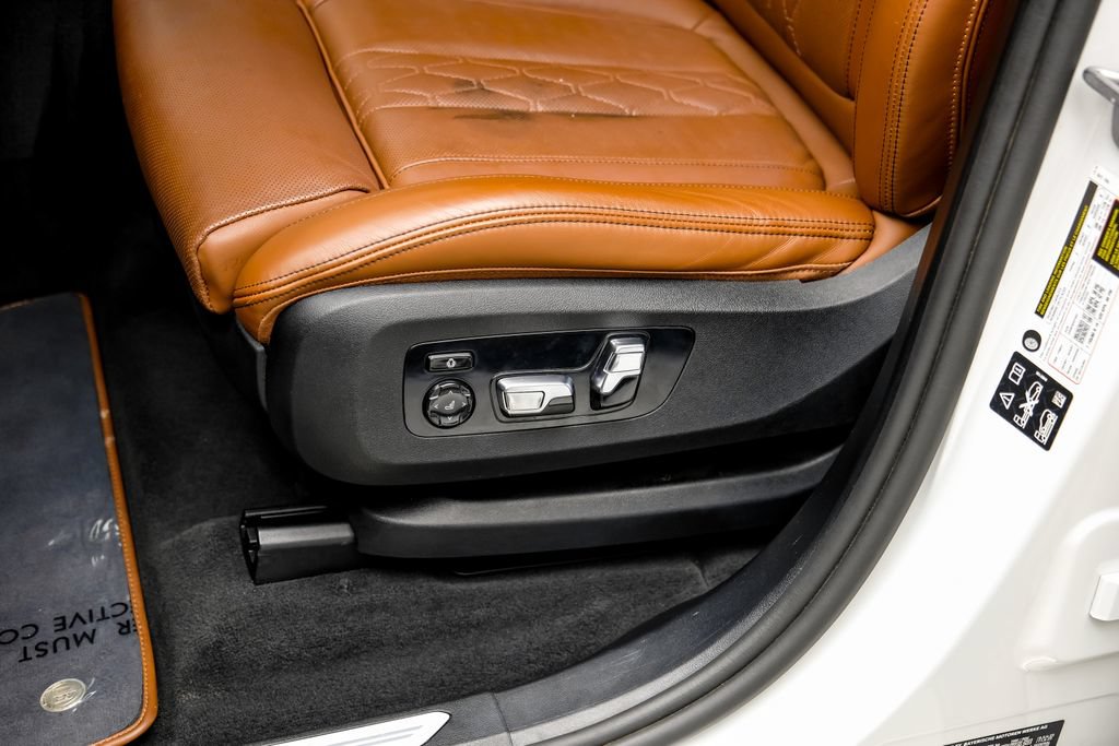 Used 2025 BMW ALPINA XB7 AWD/4WD image 46