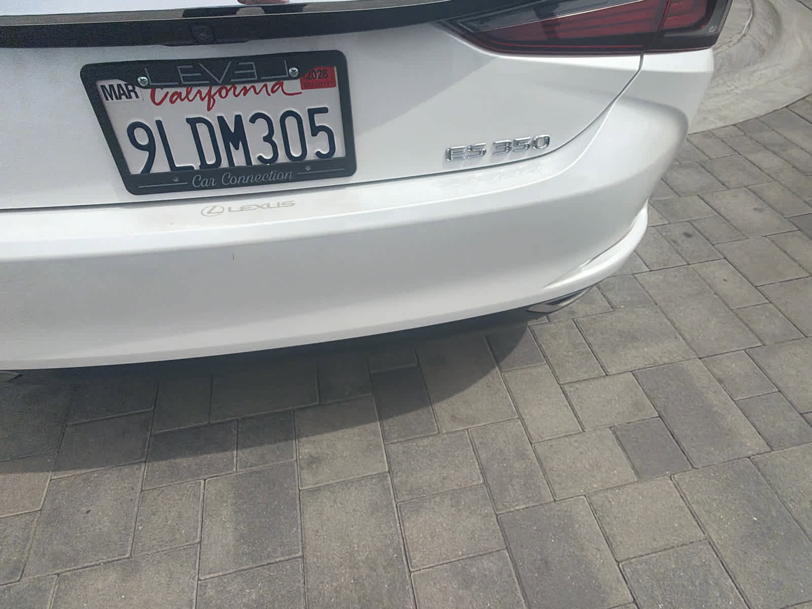Used 2024 Lexus ES 350 w/ Accessory Package (Z2) image 4