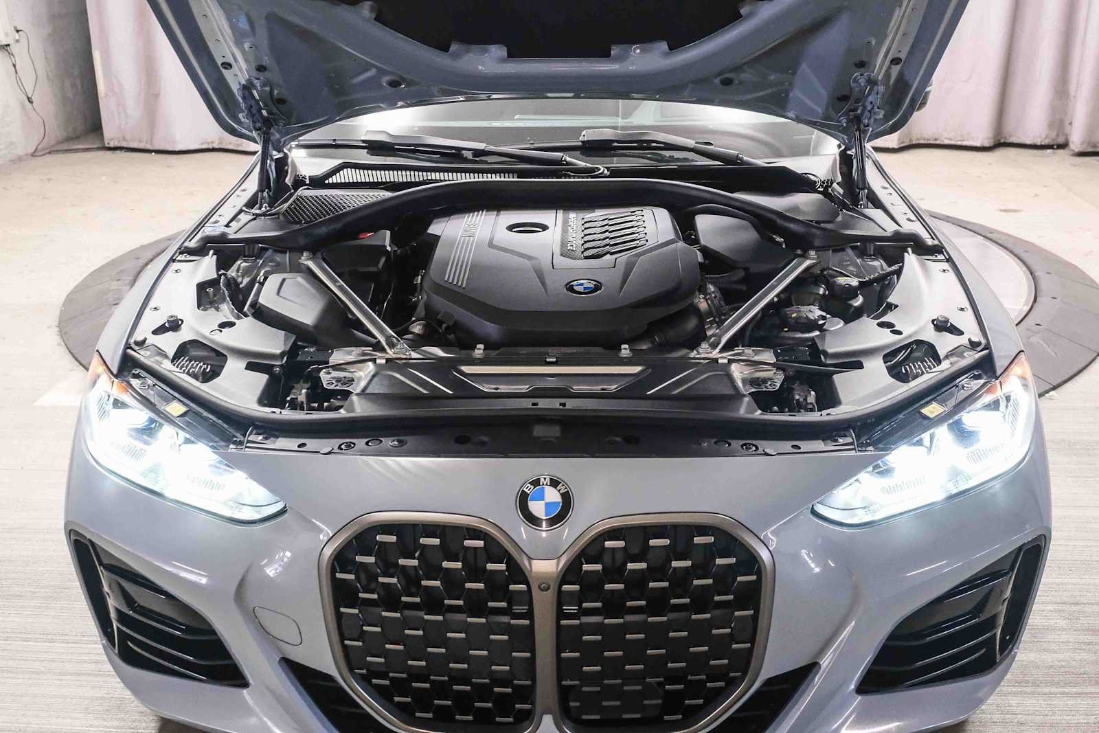 Used 2022 BMW M440i Coupe w/ M Carbon Exterior Package RWD image 30