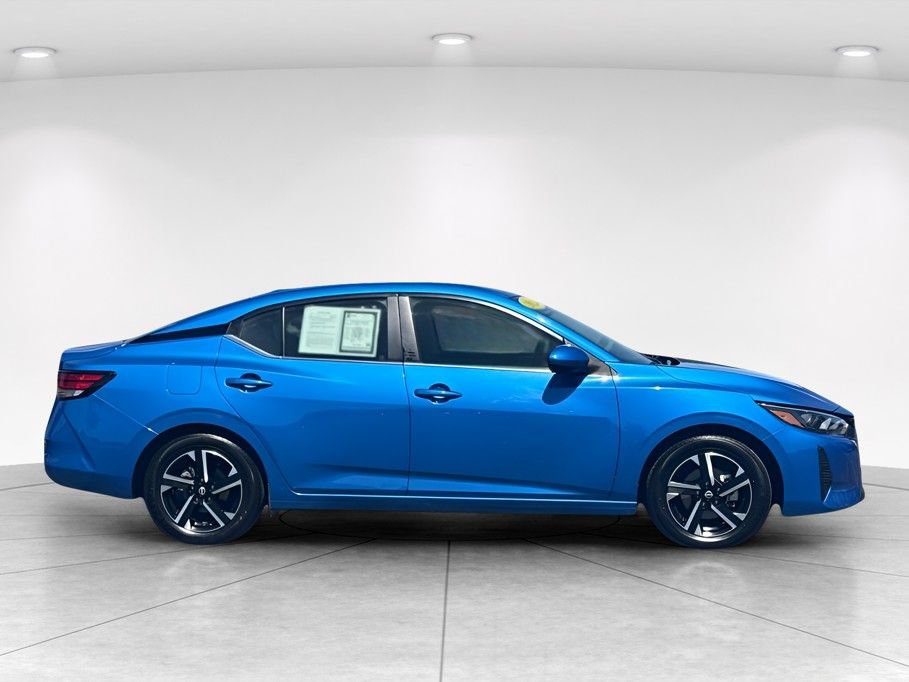 Used 2024 Nissan Sentra SV FWD image 3