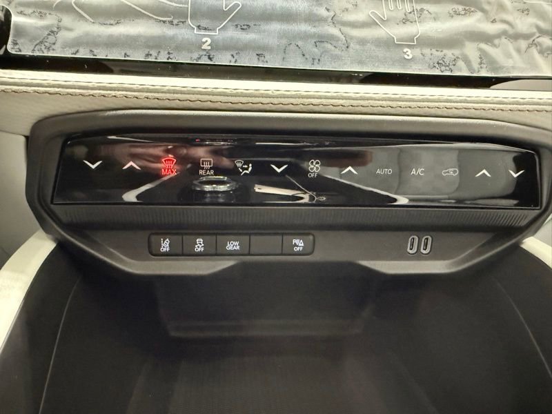 New 2026 Jeep Cherokee Overland AWD/4WD image 34