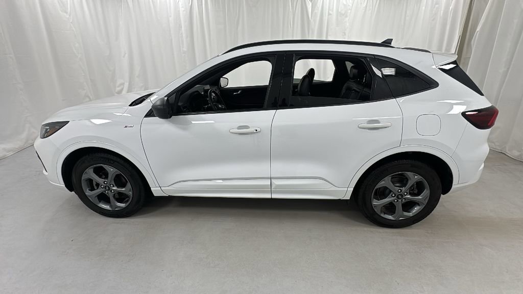 Used 2023 Ford Escape ST-Line image 6