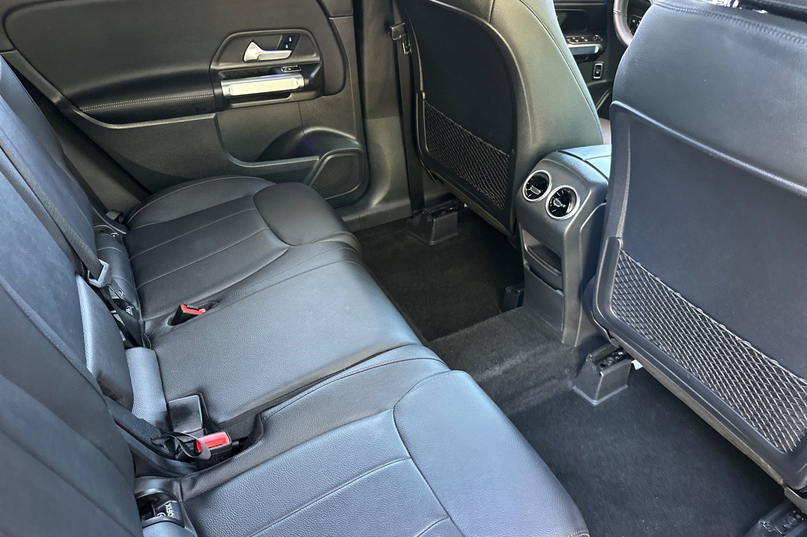 Certified 2023 Mercedes-Benz GLB 250 image 19