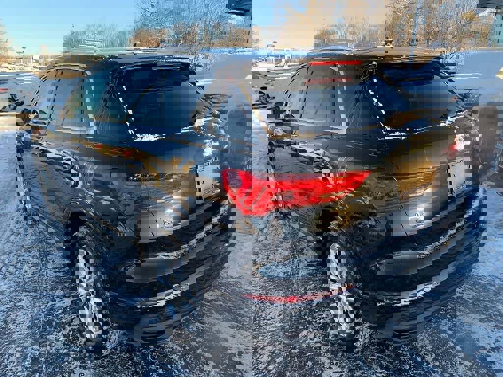 Used 2024 Audi Q3 2.0T Premium image 3