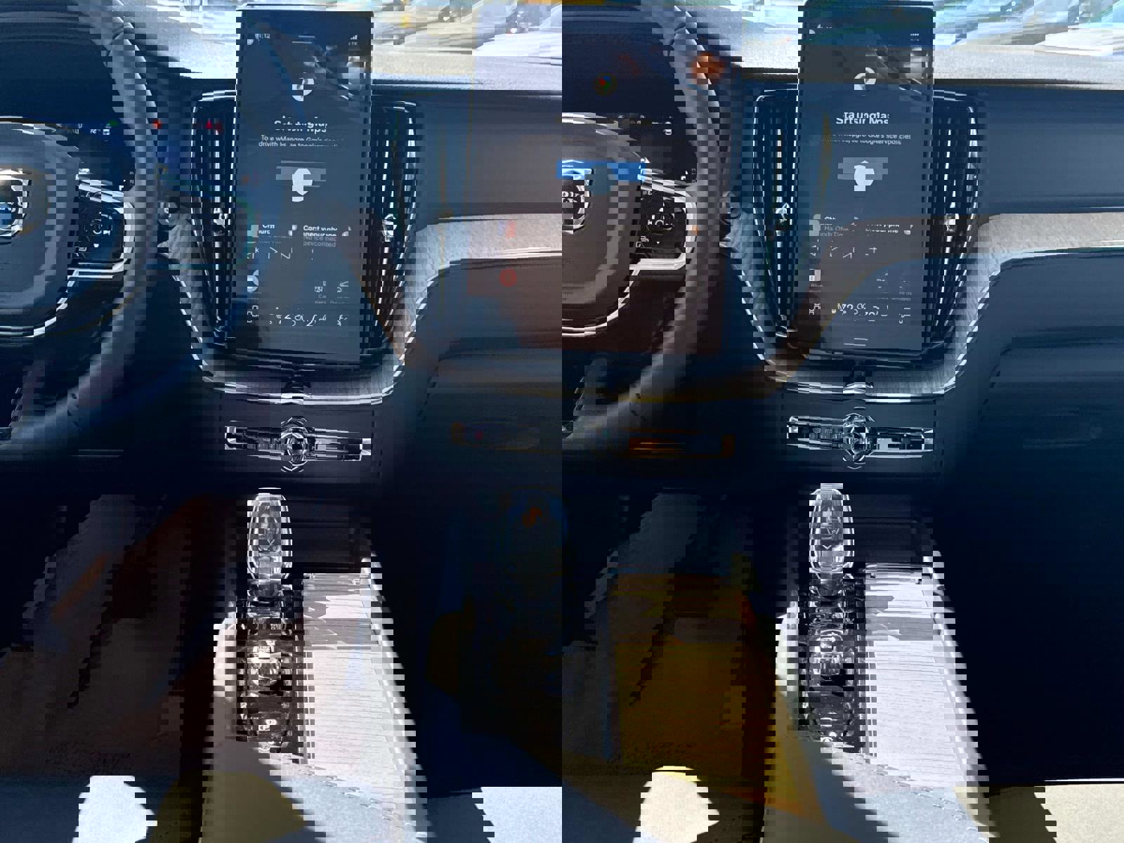 New 2026 Volvo XC60 B5 Plus w/ Climate Package image 14