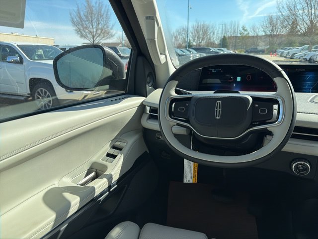 New 2026 Lincoln Navigator Reserve w/ Jet Appearance Package AWD/4WD image 18