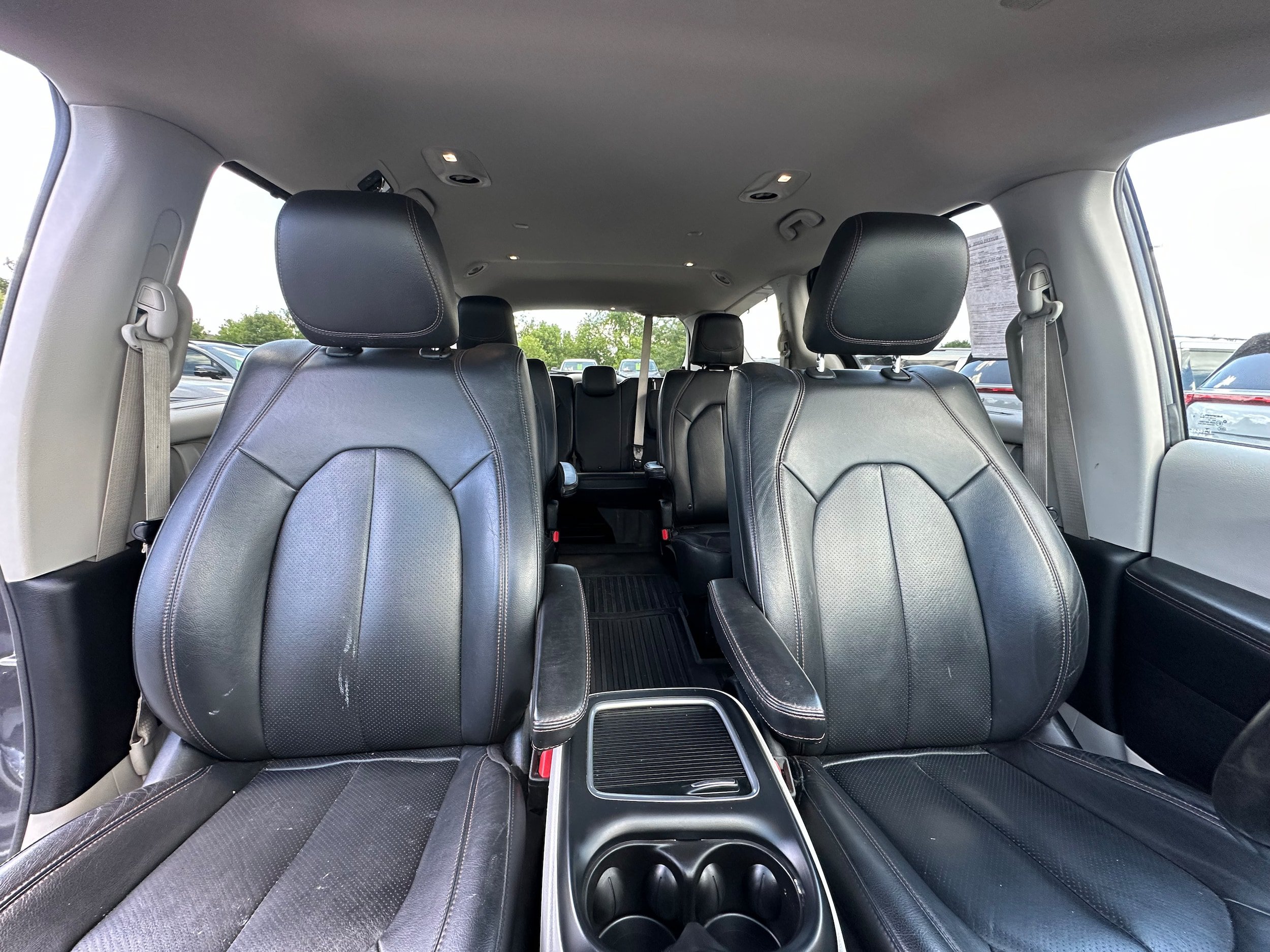 Used 2020 Chrysler Pacifica Touring-L Plus FWD image 19