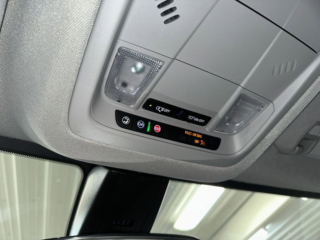 Certified 2023 GMC Acadia SLE w/ Driver Convenience Package image 15