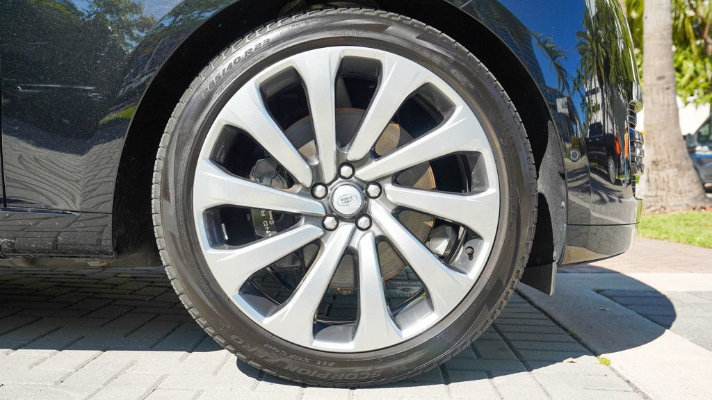 Used 2023 Land Rover Range Rover Long Wheelbase Autobiography AWD/4WD image 30