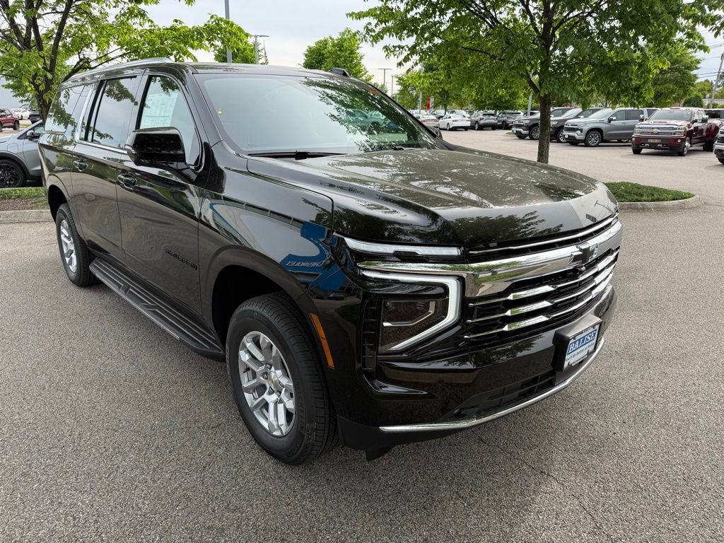 New 2026 Chevrolet Suburban LT w/ Comfort Package AWD/4WD image 7