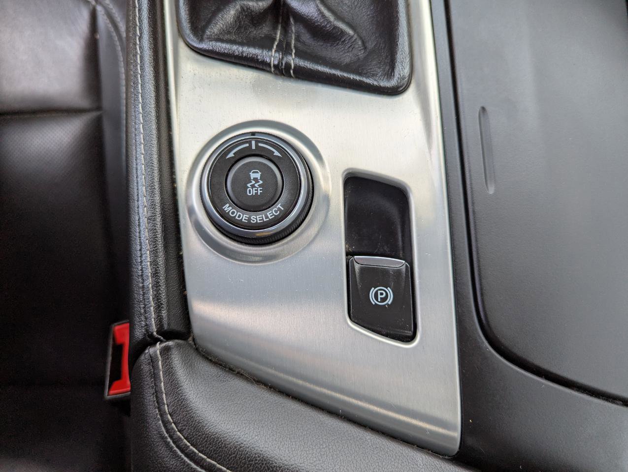 Used 2015 Chevrolet Corvette Stingray Convertible w/ 2LT Preferred Equipment Group RWD image 27