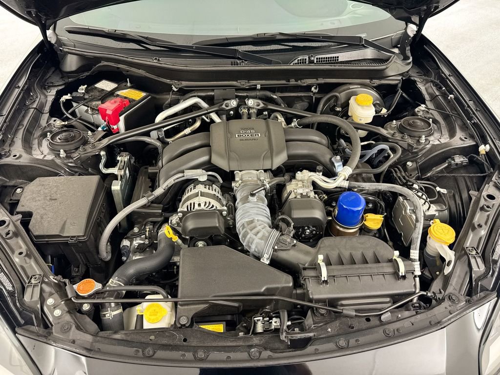 Used 2025 Toyota GR86 Premium w/ Performance Package RWD image 30