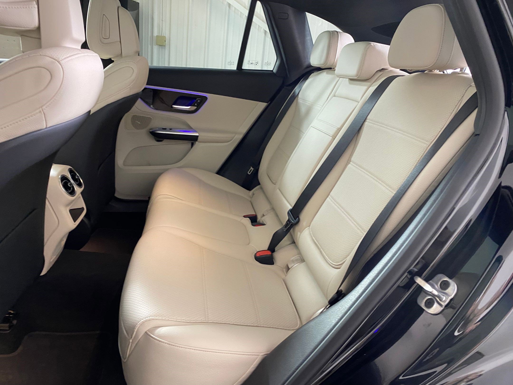 Used 2026 Mercedes-Benz GLC 300 4MATIC image 13