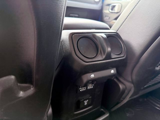 Used 2024 Jeep Wrangler Unlimited Sahara AWD/4WD image 16