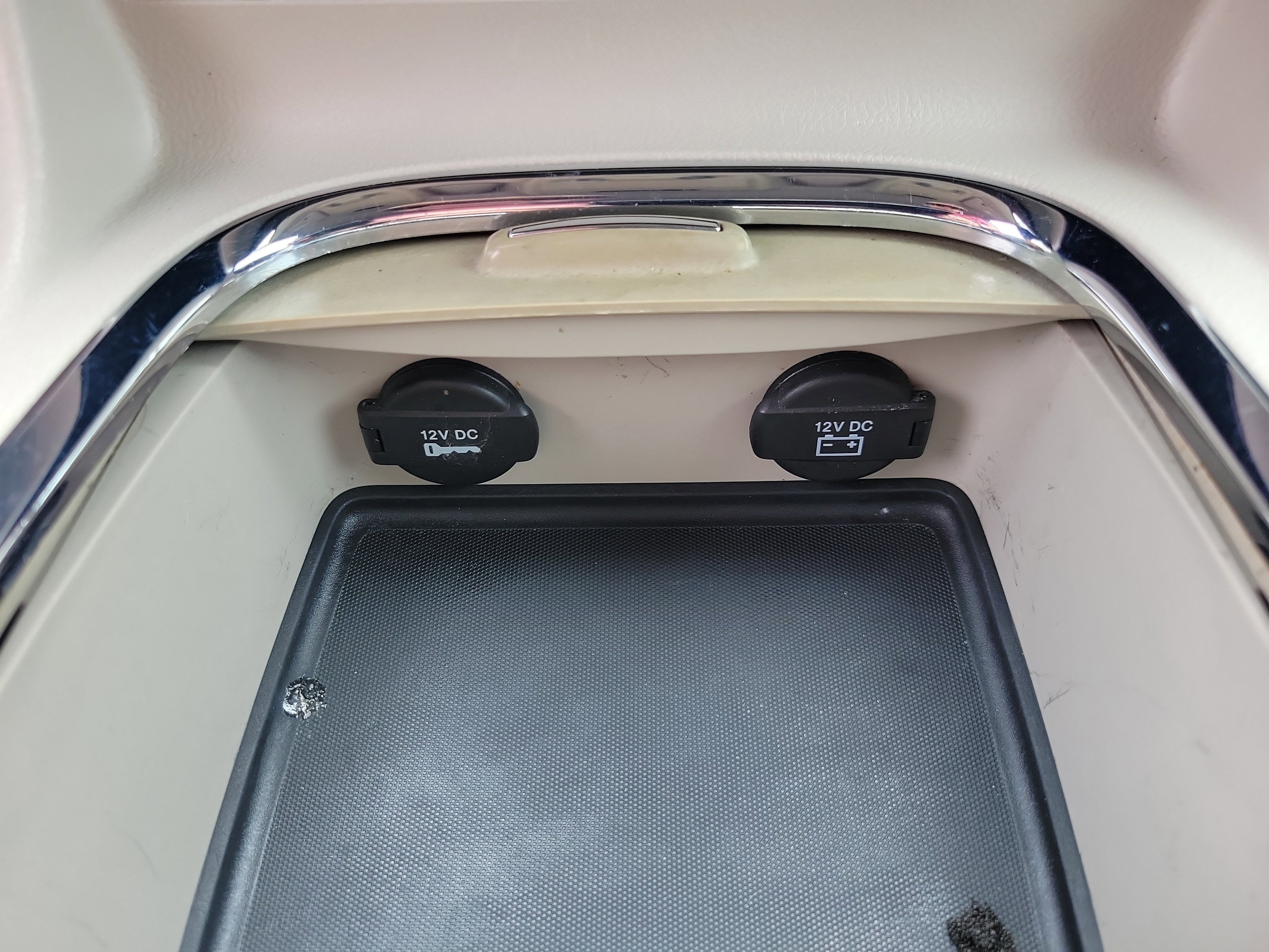 Used 2012 Dodge Grand Caravan SXT image 12