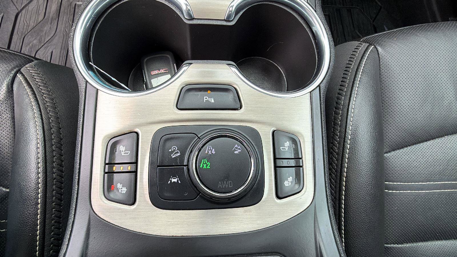 Used 2023 GMC Terrain Denali image 15