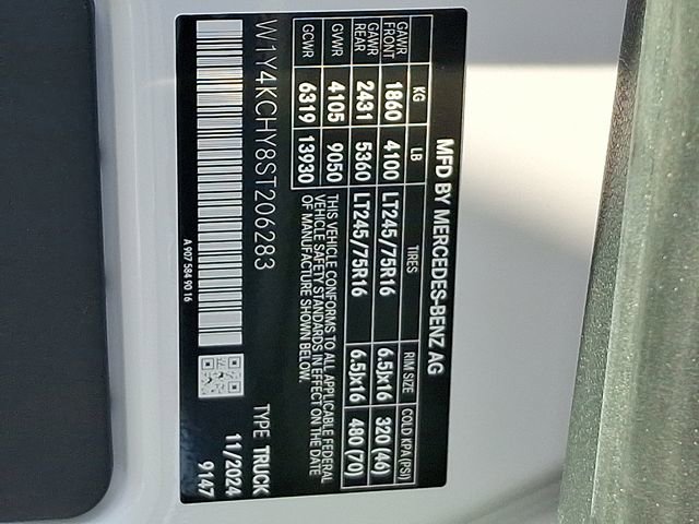 Used 2025 Mercedes-Benz Sprinter 2500 image 25